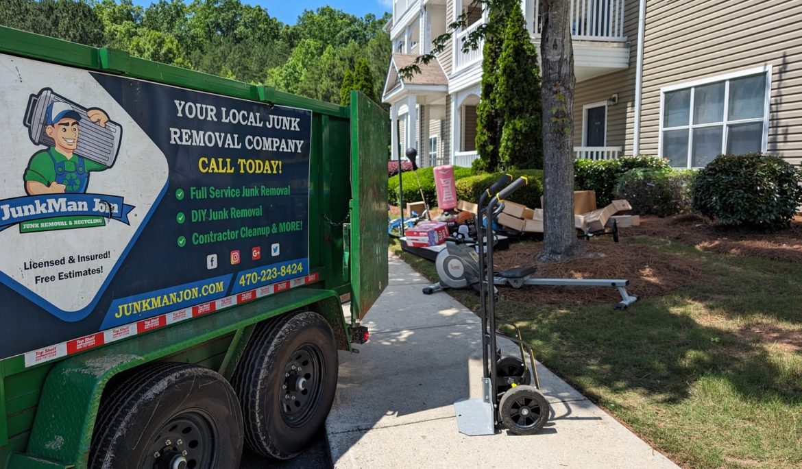 How Same-Day Junk Removal Can Help During a Move
