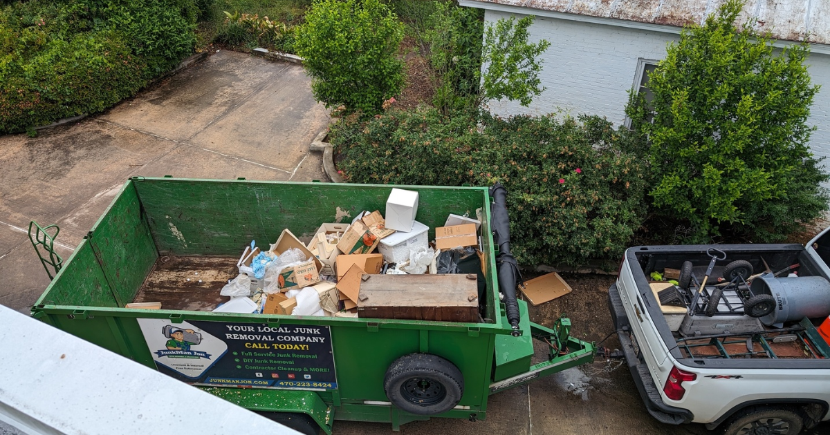 Seasonal Variations on Junk Removal in GAJunk Removal GA: Spring Cleaning, Summer Refresh, and Year-Round Decluttering